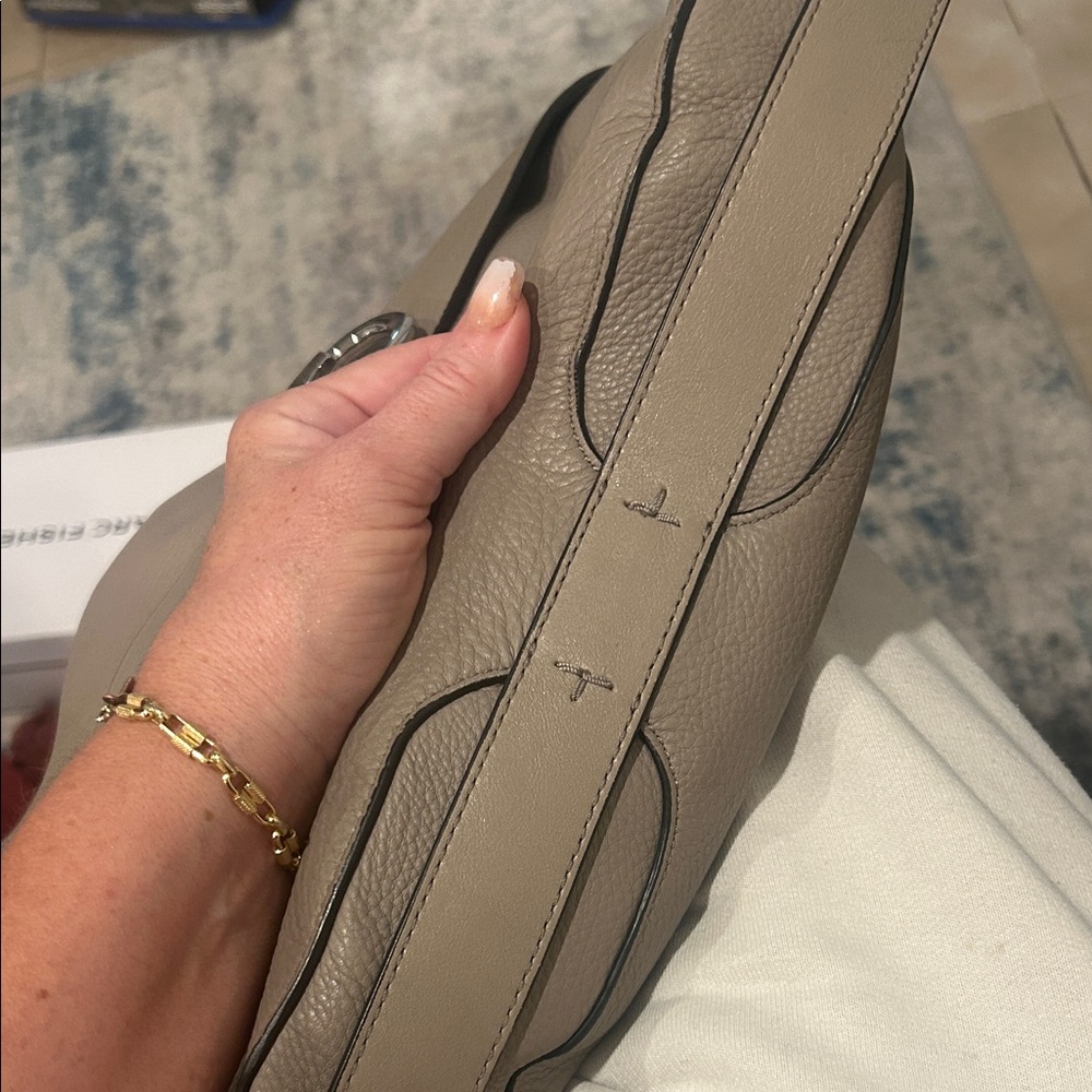 $498 TORY BURCH Gemini Link Hobo Taupe Crossbody Bag Leather Designer Purse EUC